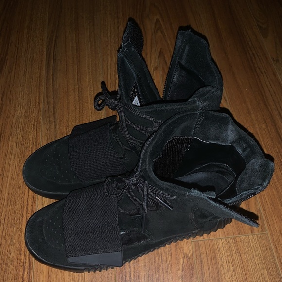 YEEZY 750 BLACK - Picture 4 of 8